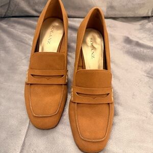 SOLANZ "Patricia" Tan Faux Suede Heeled Loafers – Size 8.5M